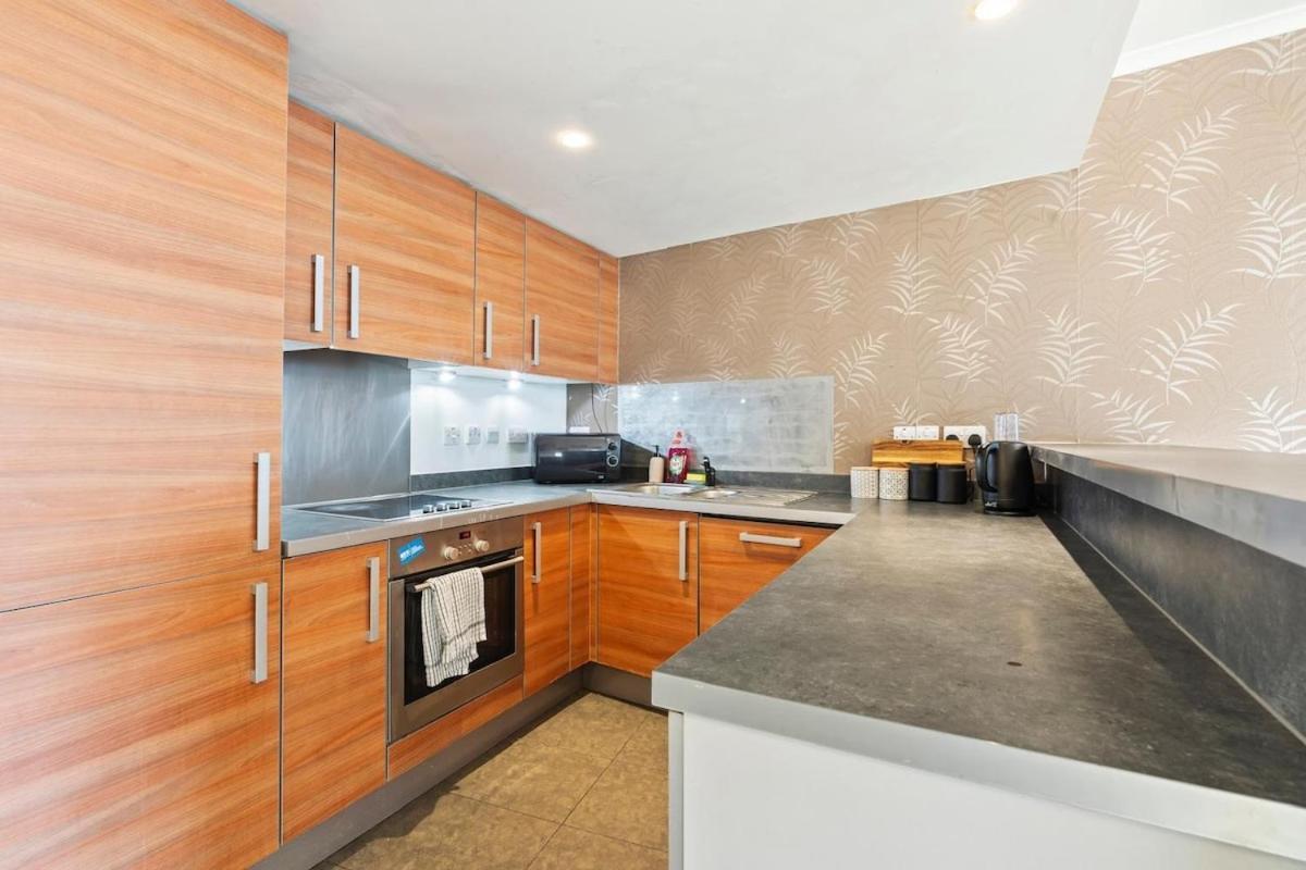 Elegant 1br Battersea Flat With Stunning River Views Londres